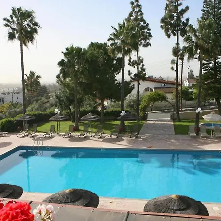 شقة Delightful 1-bedroom Holiday With Balcony All Yours