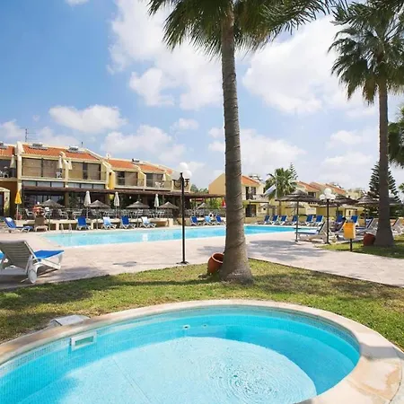 Delightful 1-bedroom Holiday With Balcony All Yours * ايرمي