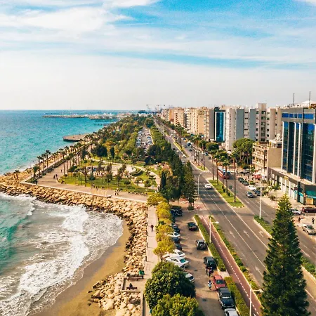 شقة Delightful 1-bedroom Holiday With Balcony All Yours